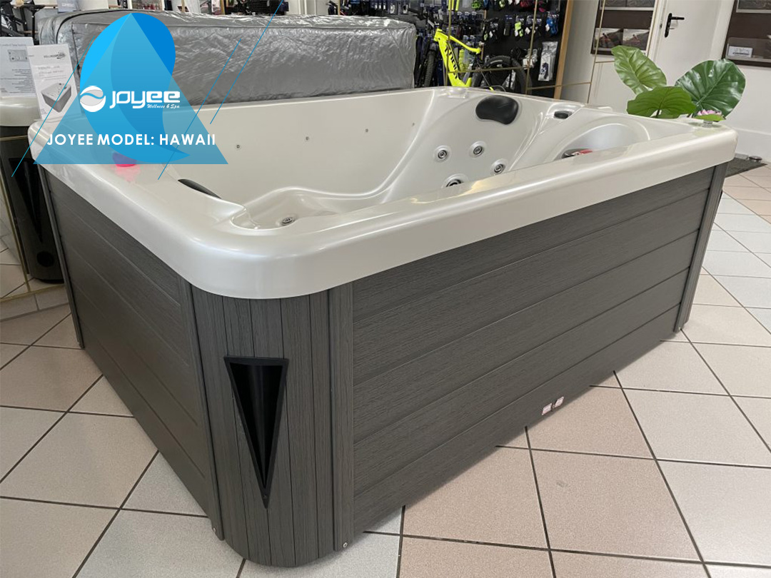 Transforming Outdoor Spaces: The Magic of Whirlpool Bathtubs