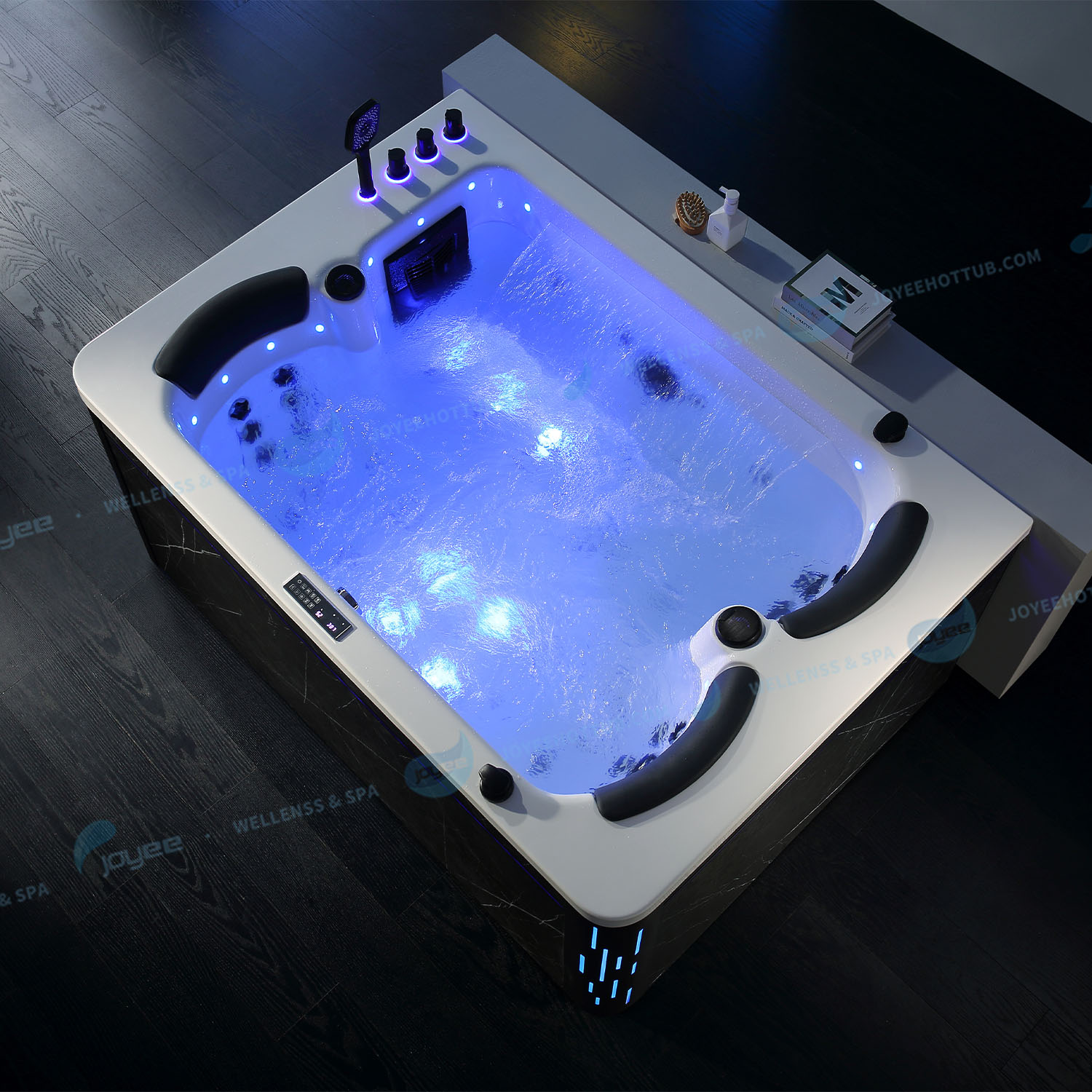 3 people indoor bathtub