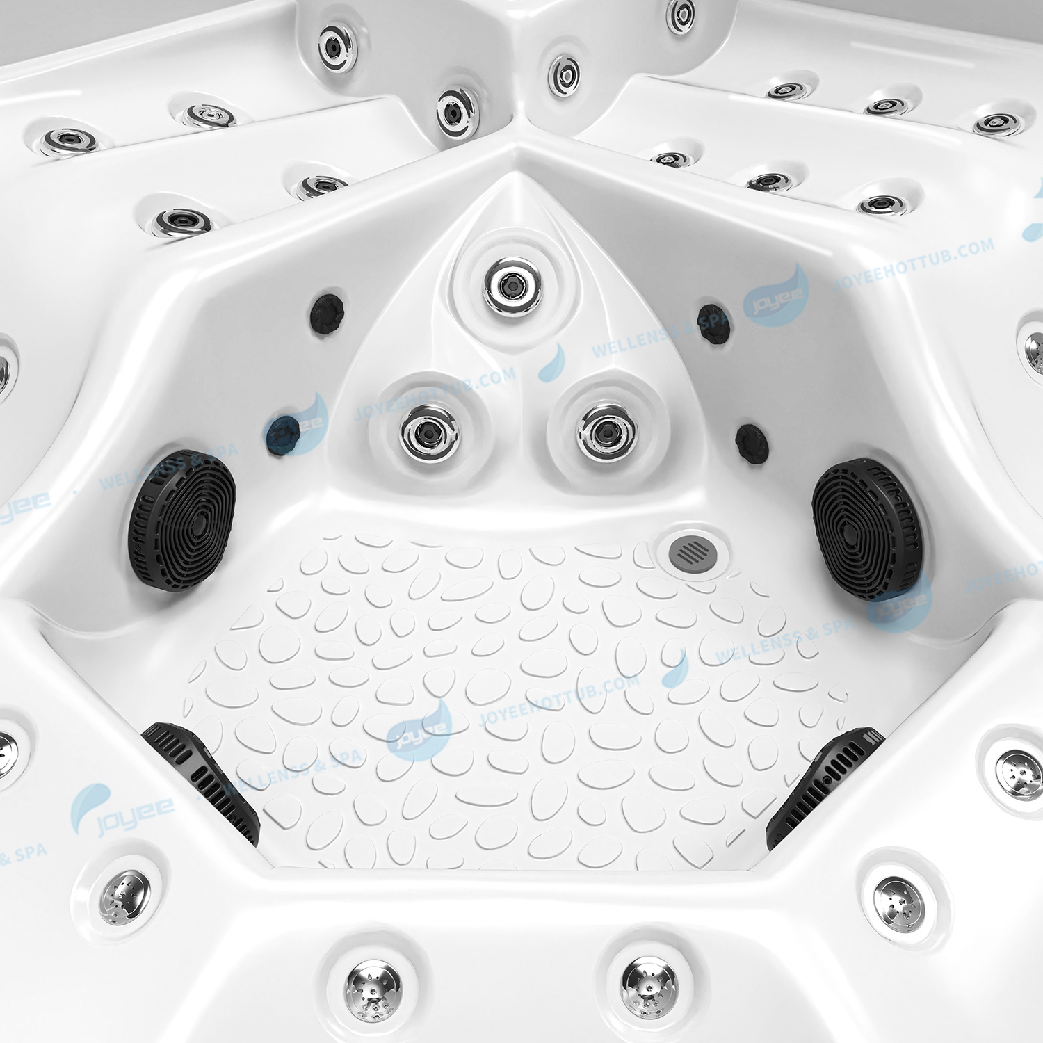 jacuzzi with 2 loungers 3 seaters 