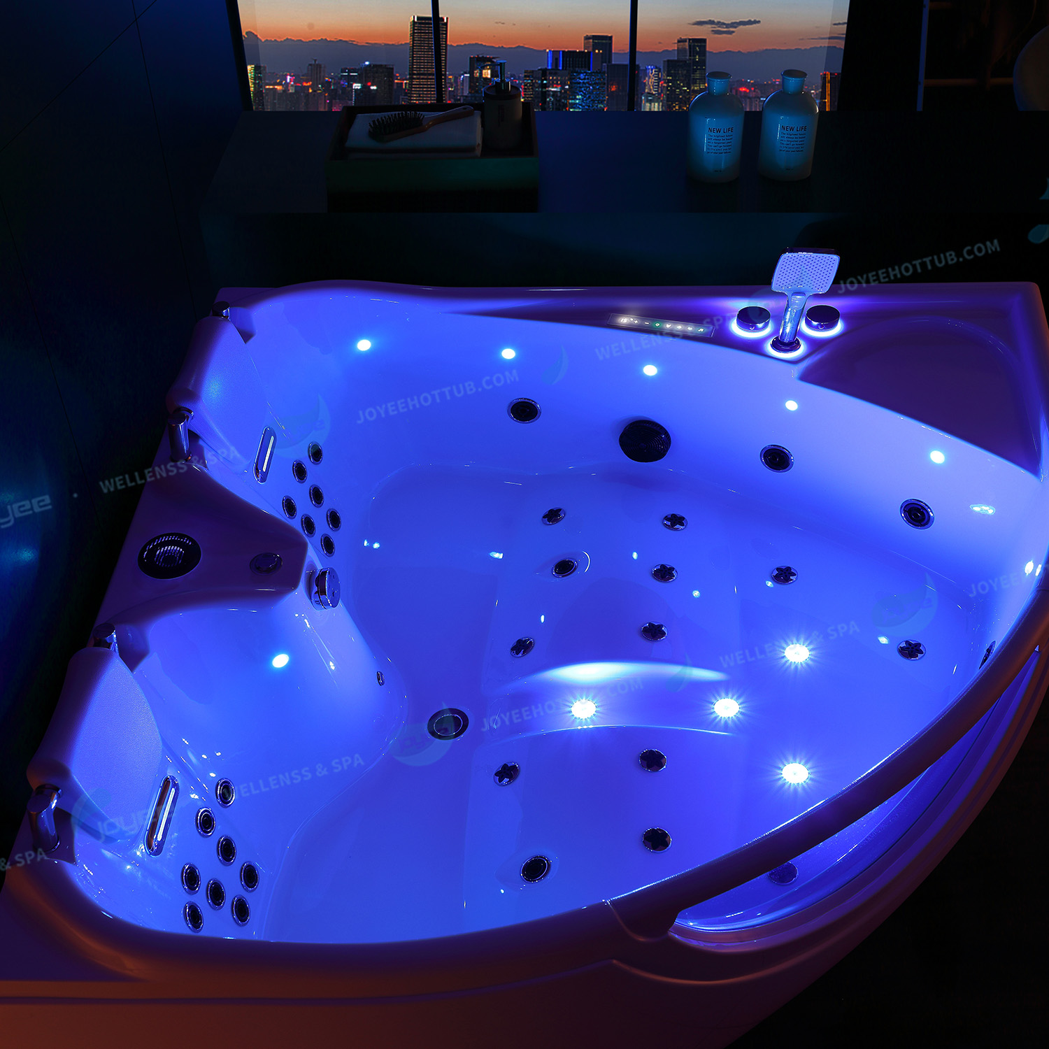 Elegant corner bathtub