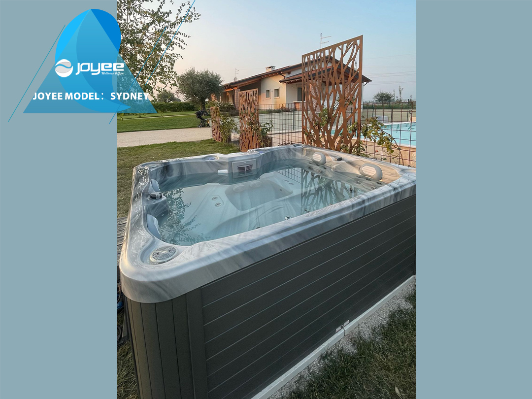 Experience Luxury with Hotel Acrylic Spas for Outdoor Use