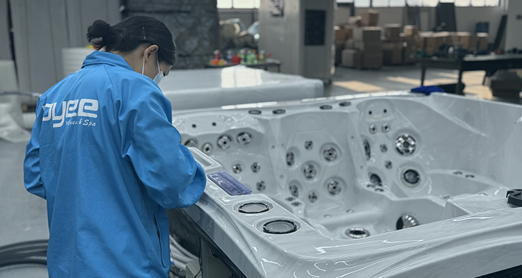 jacuzzi cleaning 750x400