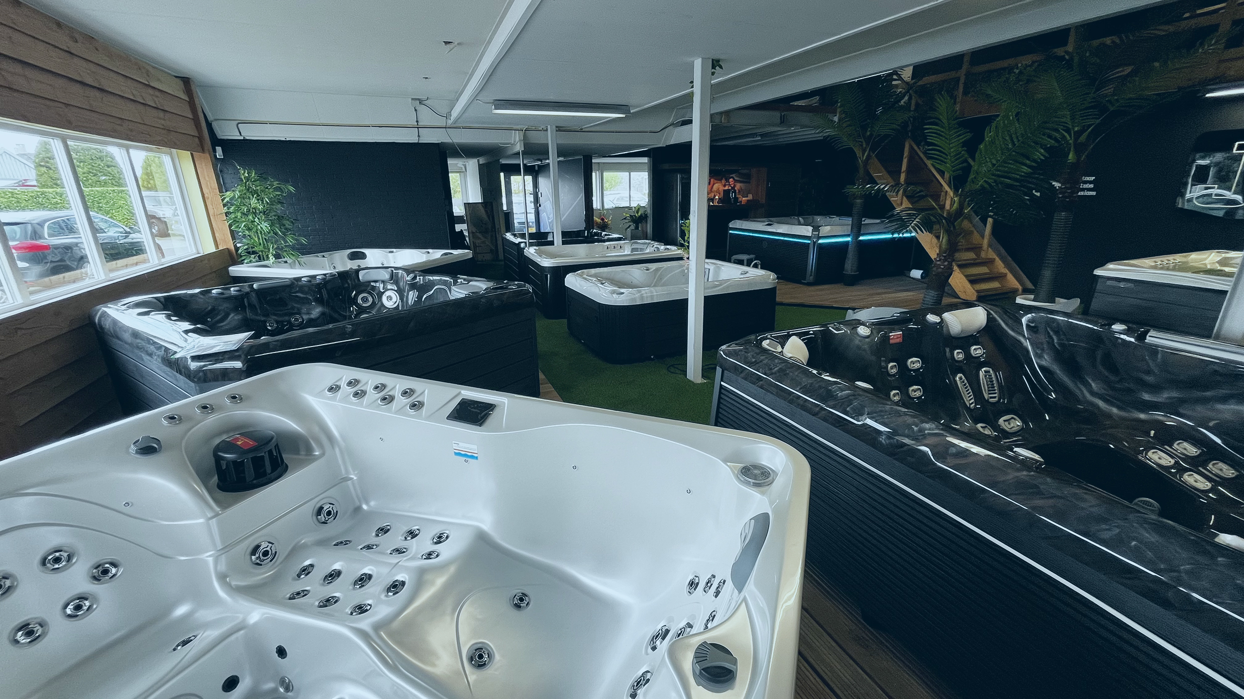 jacuzzi hot tub
